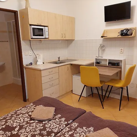 Hamry Apartment *