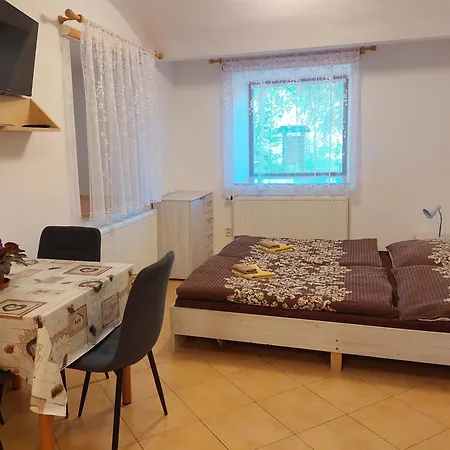 Hamry Apartment